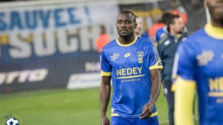 Медиите във Франция съобщават че нападателят Абдулай Сане е отказал