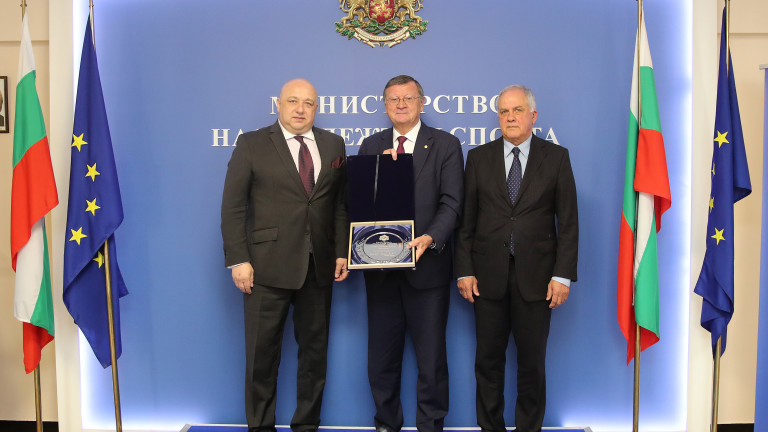 Министър Кралев се срещна с президента на Европейската федерация по волейбол 