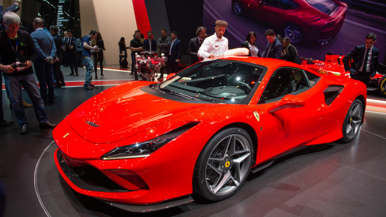 Ferrari ще приема плащания в криптовалути 