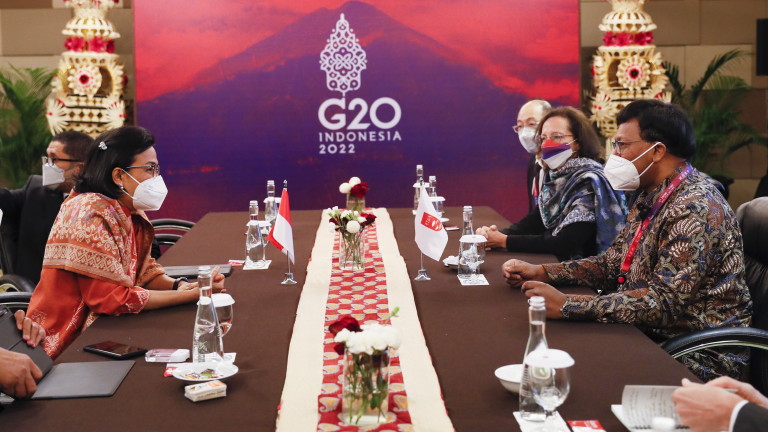 В събота Индонезия призова финансовите лидери на Г-20 да останат