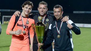 Вратарят на Славия Антонис Стериакис ще продължи кариерата си в