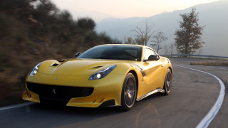 Нападателят на испанския Реал Мадрид Кристиано Роналдо добави в колекцията