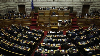 Гръцкото правителство внесе спорното споразумение с Македония в парламента съобщава