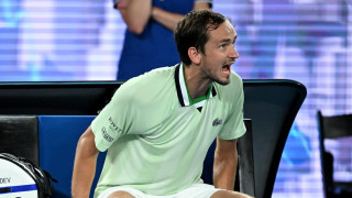 Даниил Медведев победи Стефанос Циципас с 3 1 сета 7 6 4 6