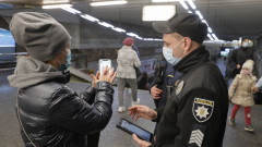 Нови COVID-19 ограничения в Киев след рязък ръст на заразените