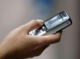 Омбудсманът: Мобилните оператори се държат високомерно
