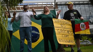 Бившият бразилски президент Жаир Болсонаро започна деликатно възстановяване в интензивното