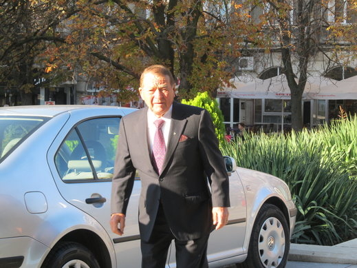 Канадски милиардер празнува рожден ден в русенско село