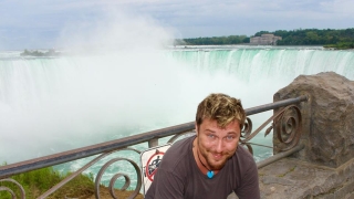 Миро покори Ниагарския водопад