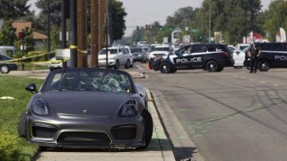 Кола се вряза в автошоу в САЩ съобщава в Айдахо