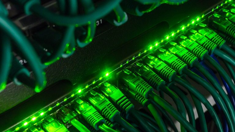 Телекомуникационна компания от групата на "Овергаз" свързва балкански столици с мрежа за 24 милиона евро