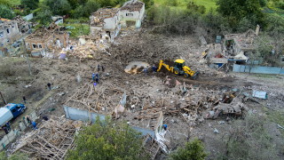 В ранните часове на сутринта все още продължаваха набезите на