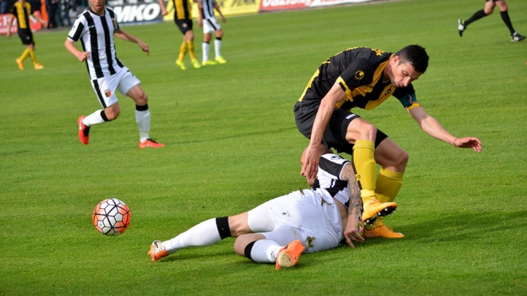 НА ЖИВО: Битката за Пловдив между Локомотив и Ботев