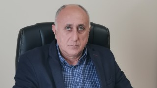 Председателят на УС на Спортист Своге Петър Веселинов говори след