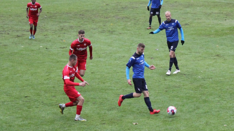 Спортист Своге и Беласица не излъчиха победител