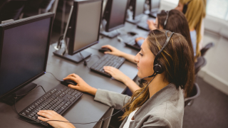 Спорна практика набира скорост в центровете за изнесени IT и