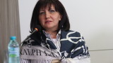 Караянчева отговаря на Рашков: Груба полицейщина