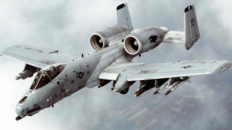 Съединените щати планират да изпратят по-стари щурмови самолети A-10 в