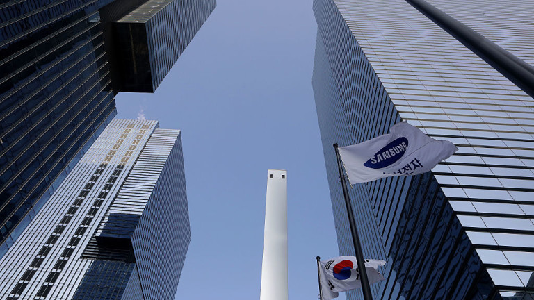 На фона на криза: Samsung прогнозира високи печалби