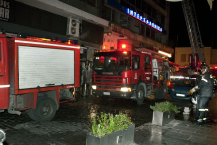В Солун избухнаха бомби в офисите на трима политици 