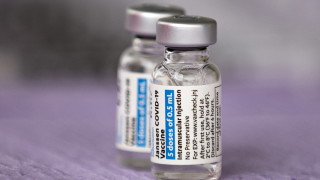 Колко милиарда ще натрупат големите фармацевтични компании от ваксините?