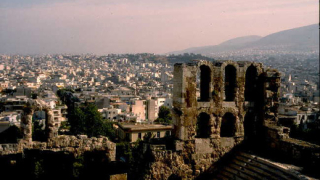 Нови атаки срещу обществени сгради в Атина