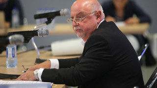 В момента акционерите решават съдбата за бъдещето на Левски На