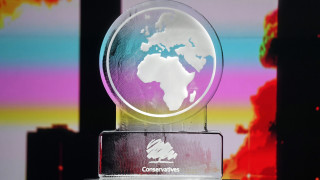 Британските консерватори заплашват да разследват Канал 4 ако спечелят парламентарните