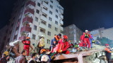  Расте броят на починалите при случая с падналата постройка в Истанбул 
