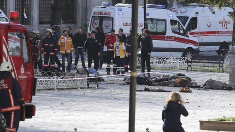 Застреляха ученик при въоръжена атака в Истанбул