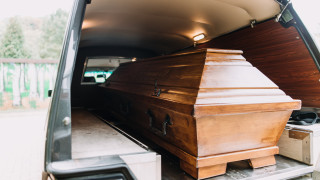 Жена от Еквадор "възкръсна" преди погребението си