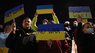 Гърци и украинци се изправиха в Атина срещу руската агресия в Украйна 
