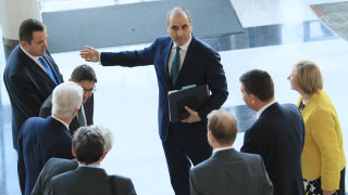 Министър председателят на държавата е в правото си да възлага и