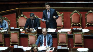 Новото коалиционно правителство на Италия спечели вот на доверие в