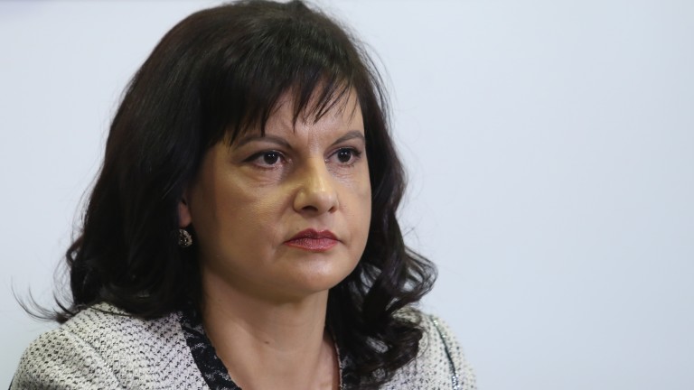 Президентът дискредитирал Народното събрание