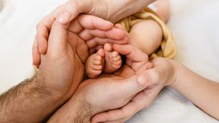 Той е роден без крайници но дори това не му