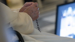 Папа Франциск носил оставката в джоба си