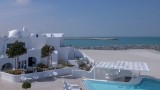 Новата атракция Anantara Santorini - когато Санторини се пренесе в Абу Даби