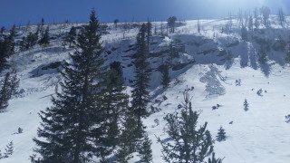 Туристите сами са предизвикали лавината като са минали оттам Снегът