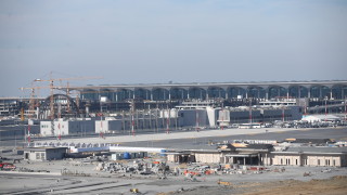Това летище стана петото най-натоварено в света. Скоро ще е и най-голямото
