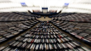 Българските евродепутати настояват пакетът "Мобилност" да се гледа от следващия ЕП