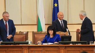 Президентът Румен Радев спъна промените в кабинета В началото на