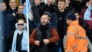 Феновете на Манчестър Сити са отправяли расистки обиди към халфа