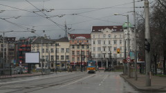 Кола блъсна мъж на трамвайна линия в София
