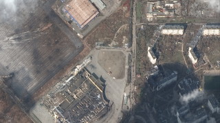 Кметът на Мариупол призова цивилните да се евакуират