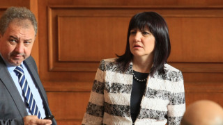 С три за щастие започна работата на парламента