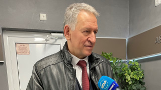 Стойчо Кацаров се чуди как в болница със стотици служители, никой не е разбрал за луксозния апартамент