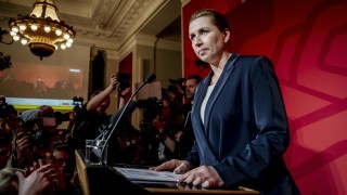 Премиерът на Дания Мете Фредериксен понесе сериозен изборен удар след