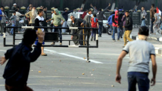Египетската полиция разпръсна демонстранти със сълзотворен газ