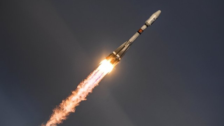 Русия се похвали с успешно извеждане на военен сателит в орбита